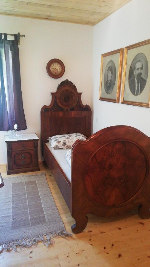 Gostel Koprivnik Pri Kocevju, Kocevski Rog المظهر الخارجي الصورة