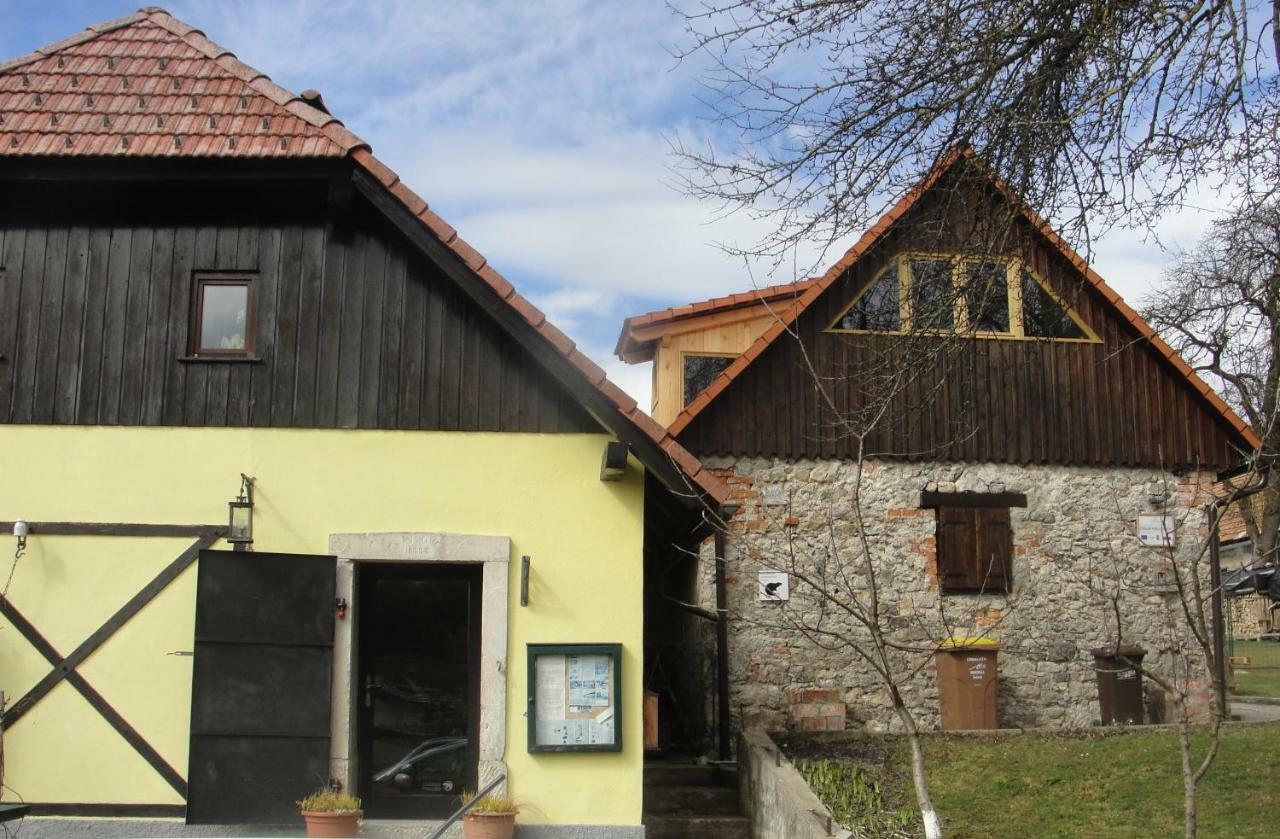 Gostel Koprivnik Pri Kocevju, Kocevski Rog المظهر الخارجي الصورة